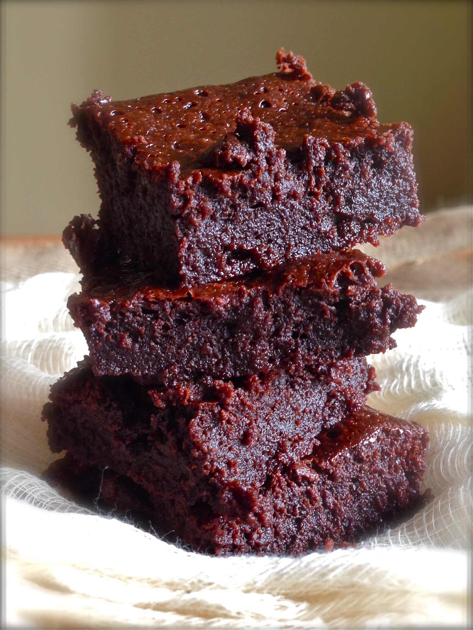 Flourless Classic Brownies (Grain-Free, Nut-Free, White Sugar-Free)